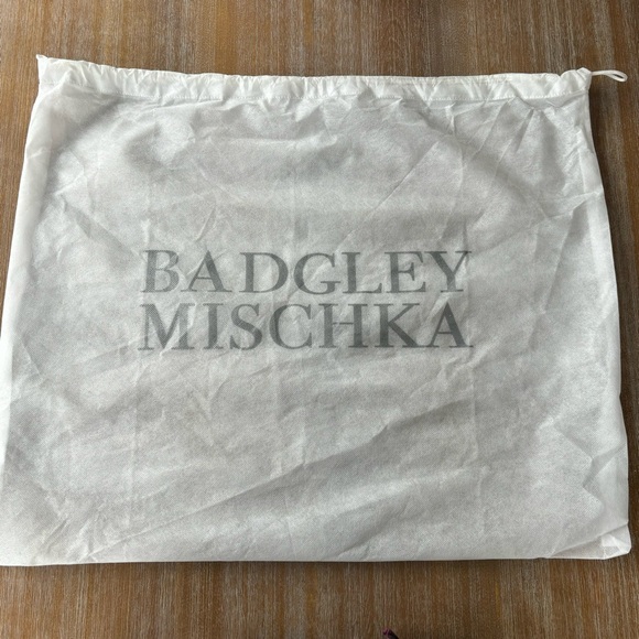 Badgley Mischka Shoulder Bag Nude with Black Patent Details and Gold Hardware - Picture 12 of 15